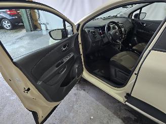 Renault Captur 0.9 TCe Expression picture 19