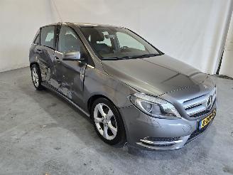 Voiture accidenté Mercedes B-klasse 180 Ambition 2014/1
