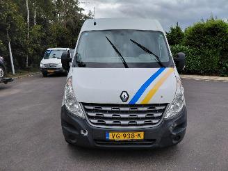 krockskadad bil bedrijf Renault Master  2014/1