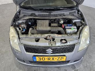 Suzuki Swift 1.3 GLS picture 12