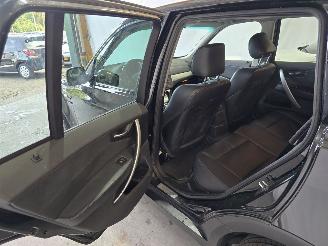 BMW X3 3.0D picture 13