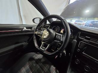 Volkswagen Golf 2.0 TSI GTI Performance picture 17