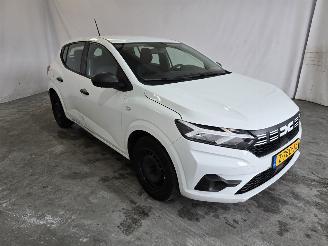 uszkodzony samochody osobowe Dacia Sandero 1.0 TCe 100 ECO-G Essential 2024/4