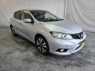 krockskadad bil auto Nissan Pulsar 1.2 DIG-T N-Connecta 2017/9