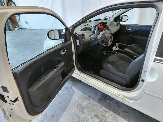 Renault Twingo 1.2-16V Night en Day picture 16