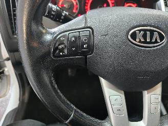 Kia Cee d 1.4 CVVT Navigator Plus Pack picture 27