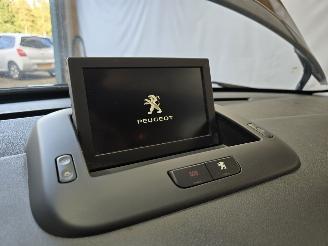 Peugeot 5008 1.6 THP Blue Lease Executive 7p. picture 26