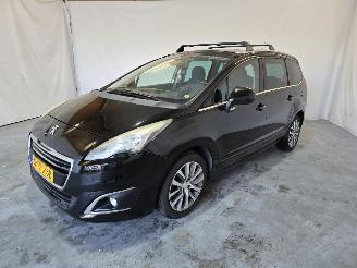 Peugeot 5008 1.6 THP Blue Lease Executive 7p. picture 3
