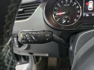 Skoda Octavia 1.6 TDI Greentech Style Businessline picture 27