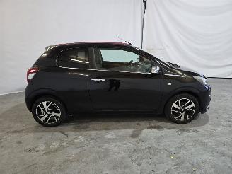 Peugeot 108 1.0 e-VTi Allure TOP picture 8