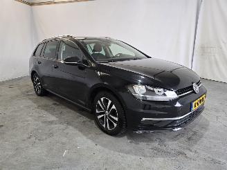 krockskadad bil auto Volkswagen Golf 2.0 TDI HL Bns R 2020/7
