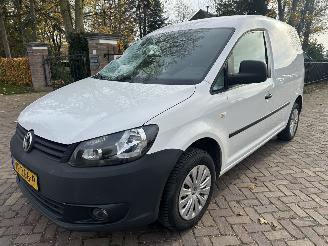 Vaurioauto  passenger cars Volkswagen Caddy 1.6 TDI BMT 2013/9
