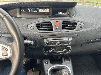 Renault Scenic 1.6 Parisiènne picture 14