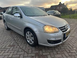 Volkswagen Jetta 2.0 TDI automaat picture 3