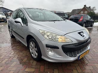Peugeot 308 1.6 VTi XS picture 4