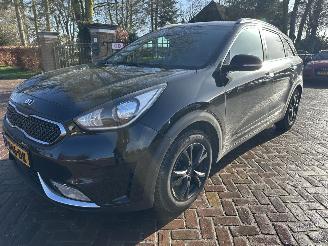 uszkodzony samochody osobowe Kia Niro 1.6 GDi Hybrid First Edition 2016/10