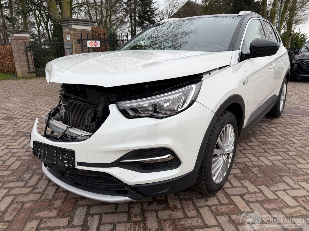 Opel Grandland X 1.2 Turbo Business Executive