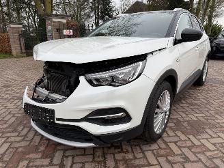 Coche accidentado Opel Grandland X 1.2 Turbo Business Executive 2018/8