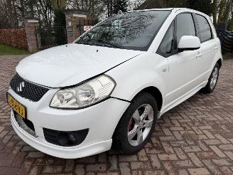Coche accidentado Suzuki SX4 1.6 Comfort 2008/12