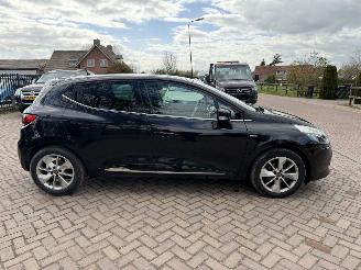 Renault Clio 0.9 TCe Eco2 Limited picture 5