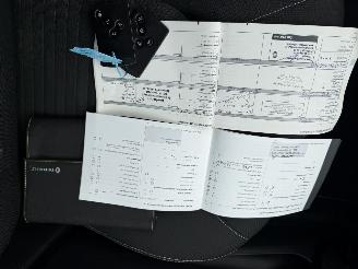 Renault Clio 0.9 TCe Eco2 Limited picture 12