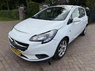 damaged passenger cars Opel Corsa-E 1.0 Turbo Edition 66 Kw 2016/4