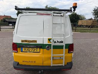Volkswagen Transporter 2.0 TDI L2H3 28 picture 10