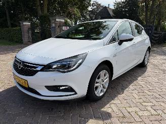 krockskadad bil auto Opel Astra 1.0 Online Edition 2018/1