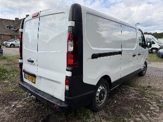 krockskadad bil bedrijf Renault Trafic 1.6 dCi T29 L2H1 Comfort 2017/6