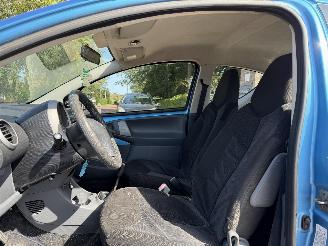Peugeot 107 1.0-12V XR picture 8