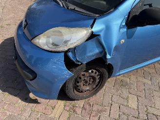 Peugeot 107 1.0-12V XR picture 20