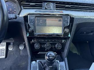 Volkswagen Passat Variant 2.0 TDI Connected Series Plus picture 18