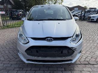 Ford B-Max 1.0 EcoBoost Titanium picture 2