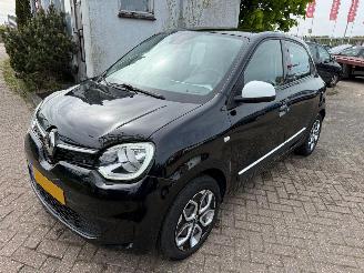 krockskadad bil auto Renault Twingo Airco 2021/1