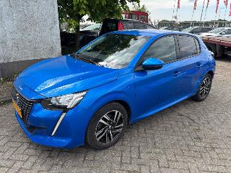 krockskadad bil auto Peugeot 208 1.2pt automaat 2019/12