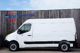 Damaged car Renault Master 2.3 DCi L2H2 Automaat Airco Naci Cruise Trekhaak 92KW Euro 5 2013/6