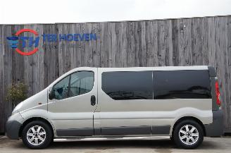 damaged passenger cars Opel Vivaro 2.0 DCi Lang 4-Peroons Bed Klima Navi Trekhaak 84KW Euro 4 2010/3