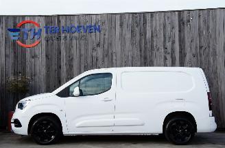 Voiture accidenté Opel Combo 1.5D Innovation Lang Airco Navi Cruise Stoelverw. Keyless Entry + Go 96KW 2019/5
