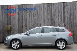 Avarii autoturisme Volvo V-60 2.4 Twin Engine Hybrid D6 AWD Summum Harman Kardon Trekhaak 212KW 2016/9