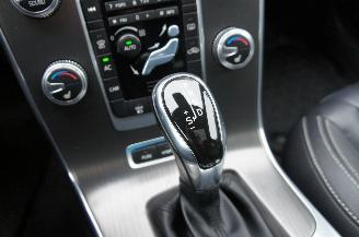 Volvo V-60 2.4 Twin Engine Hybrid D6 AWD Summum Harman Kardon Trekhaak 212KW picture 20