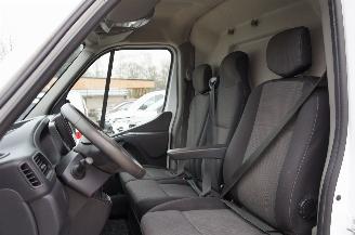 Renault Master 2.3 DCi L3H2 Airco Navi Cruise Apple Carplay 99KW Euro 6 picture 10