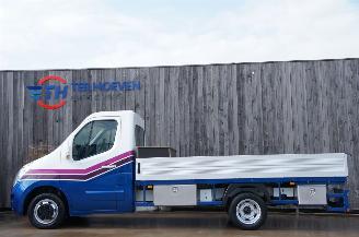 Schadeauto Opel Movano 2.3 CDTi Open Laadbak Airco 3-persoons Trekhaak 110KW Euro 5 2013/7