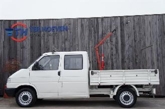 Schadeauto Volkswagen Transporter T4 2.4 Open Laadbak Dubbele Cabine Trekhaak 57KW 1995/2