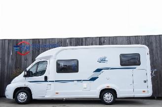 uszkodzony kampingi Weinsberg  Imperiale V601 ME Radar Zonnepanelen 2X eenpersoonsbed 96KW 2010/4