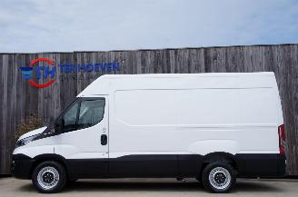 Coche accidentado Iveco Daily 35S13 2.3 HPi L2H2 Hi-Matic Airco Navi Trekhaak 93KW 2016/1