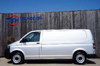 Voiture accidenté Volkswagen Transporter T5 2.0 TDi Lang Airco Cruise PDC 103KW Euro 5 2013/9