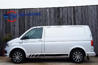 Coche accidentado Volkswagen Transporter T6 2.0 TDi L1H1 Edition-Pakket Airco Cruise Trekhaak 84KW Euro 6 2017/6