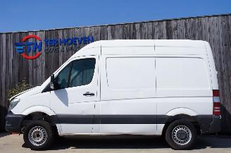 Damaged car Mercedes Sprinter 211 CDi L1H2 Diefstalschade ! Geen motor en bak ! 2017/2