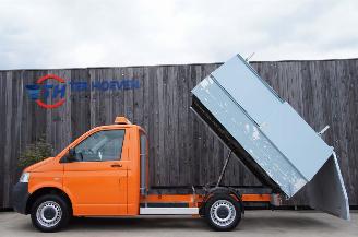 Vaurioauto  passenger cars Volkswagen Transporter T5 2.0 Benzine Kipper! Trekhaak 85KW Euro 4 2009/2