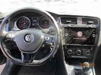 Volkswagen Golf 1.0 TSI TrendLine 5drs picture 23